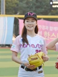 [한스타 여자연예인 야구단 인터뷰(5)] 배우 정재연 “내 목표는 ‘도루왕’ 득점 도움되고파”