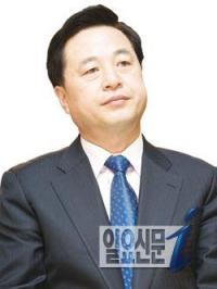 김두관 ‘갈림길’에서 장고중