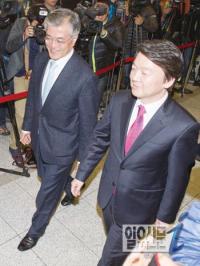 文에 팽당한 安 6일 기자회견, 탈당 가능성은?