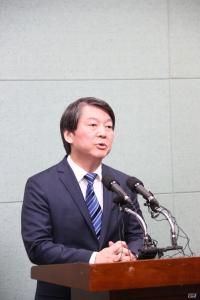 安, 광주서 "호남 한 풀겠다..'진원지서 안풍 재시동‘