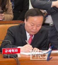 김재원 "김종인, 존경했는데 안타까워...말릴 기회 없었다"