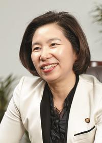19대 국회 종합헌정대상 전정희 의원 “익산 발전과 정의사회를 위해 더 노력할 것”