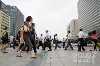 공시생 10명 중 6명은 일하며 공부中