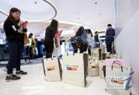 중국 아오란그룹 임직원들의 통 큰 쇼핑