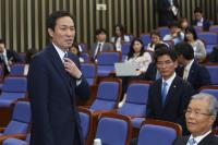 우상호 '국회의원 특권 내려놓기' 더민주가 앞장..."면책특권은 포기해야 할 특권 아니다"