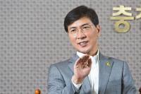 대선출마 선언 안희정 지사 "文, 늘 너그러우신 분" 화답