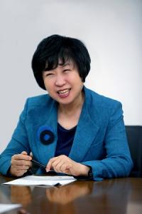 [만나봅시다]전국 최초 3선 여성 구청장 윤순영 청장