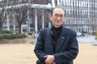 "제2의 인생을 꽃피우다" … 영진사이버대 최고령 졸업 강석규 씨 