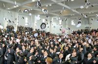 [포토] 한국해양대 해사대학 졸업식 모자 던지기 퍼포먼스