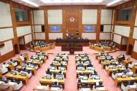 부산시의회 ‘생활임금 조례’ 누더기 통과 논란