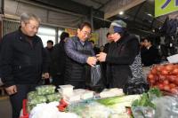 청주시, 설 맞이 전통시장 장보기 나서
