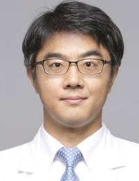 을지대병원 김재국 교수,  "두통 피하려면 식습관 고쳐야"