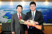 안상수 시장, ‘창원광역시 홍보음원’ 제공자에 감사패 전달