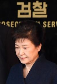 검찰, 박근혜 전 대통령 신병처리 다음 주 결정할 듯