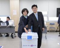 이춘희 세종시장, 사전투표 실시