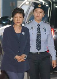 박근혜 전 대통령, 직무정지 중에도 특수활동비 35억 원 집행 논란