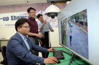 AI 입은 CCTV, 교통사고 알리고 용의자 쫓고