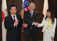 싱가포르서 만난 한·미·일 국방장관, 북핵 위협 대비위해 군사협력 강화키로