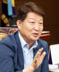 권영진 대구시장, '하위 박스권' 갖힌 지지율…재선 가도 빨간불?