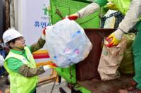 염태영 수원시장 "재활용쓰레기 차량 밀폐화로 만족도 높아"