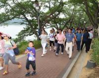 한 여름밤 경주 보문호반 달빛걷기 '성황'
