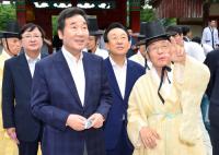 김관용 지사, 총리 휴가 전일정 동행…"지역 현안 건의 소득 챙겨"