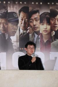 "30년 전, 그 거리의 모두가 주인공이었다"…2017이 보는 영화 '1987'