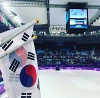 이민정, 이병헌과 평창올림픽 쇼트트랙 관람 태극기 인증 “대한민국!” 