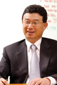 LF그룹 사업다각화 '구본걸의 승부수' 허와 실