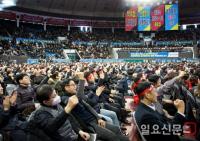 국민은행 총파업 당일 큰 혼란 없어, 설 직전 2차 총파업 강행 시 대란 불가피