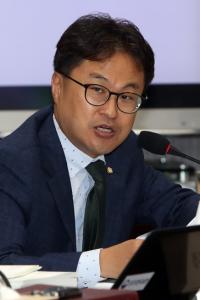 김정우 의원 전 직원 성추행 논란 ‘진실게임’ 치닫나 