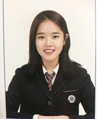 ‘증인’ 김향기, 사랑스러운 고등학교 졸업 사진 눈길 “마지막 교복” 