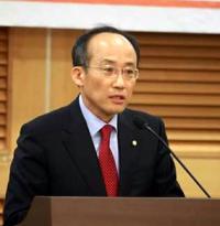 추경호 "신용카드 소득공제 축소, 서민·중산층 증세 꼼수"···3년 연장 법안 추진