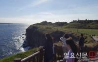 제주도민 "오버투어리즘? 관광객 많지만 참을 만해요”