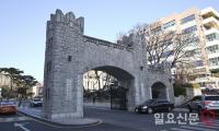 '정규직도 비정규직도 아니다?' 경희대학교 국제교육원 강사들 처우 논란 앞과 뒤
