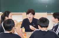 강은희 대구교육감, 교육공무직 노조 총파업 첫날 …학교현장 방문
