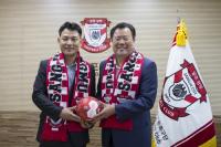 상주상무프로축구단, 지역 업체 연이은 협약 손길로 미소
