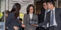 '정경심 공소장 변경 불허' 바라보는 법조계 두 갈래 시선