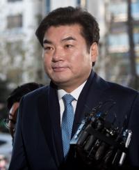 ‘불법 정치자금 수수’ 원유철, 1심서 징역 10개월…의원직 상실 위기