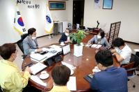  백군기 용인시장, 중수본 관계자들과 임시생활시설 관련 대책 논의..."일방 지정 유감...대안 마련에 협력"