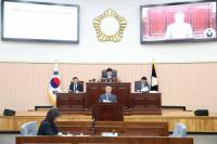 구리시의회, 박석윤 운영위원장 '의원연구단체 구성 및 운영 조례안' 통과