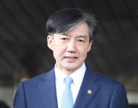 조국 “한국 검찰은 준정당…조직따라 애완견·맹견 돼” 맹비난