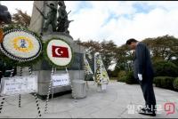 터키군 6.25 참전 70주년 맞아 백군기 용인시장 “머리 숙여 경의...잊지 않겠다”