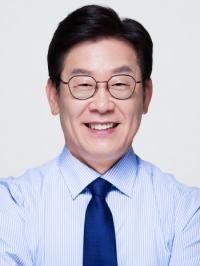 이재명, "수험생 여러분, 우리 함께 꼭 이겨냅시다"