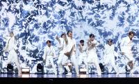 ‘긴급 연기’ 펜타곤 온라인 콘서트, 13일 다시 팬들 만난다