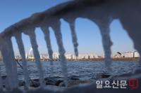 [날씨] 오늘날씨, 금요일 더 추운 ‘극강 한파’…서울아침 ‘영하18도’-춘천 ‘영하24도’