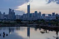 바람도 없고 지진도 아닌데…‘흔들흔들’ 중국 75층 빌딩 미스터리