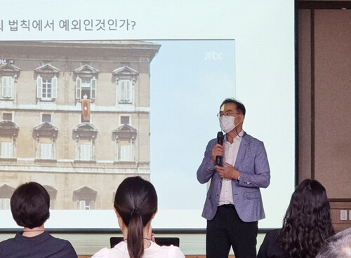 격려사를 하는 최재관 더불어민주당 여주양평지역위원장.