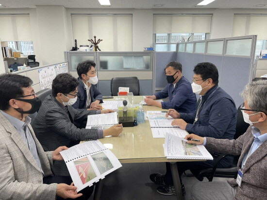 오규석 기장군수는 지난 5월 26일 오후 2시 행정안전부를 방문해 지역현안 사업의 신속한 추진을 위한 특별교부세와 내년도 지방교부세 규모 확대 지원을 적극 건의했다