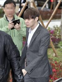 박유천 법적대응, ‘유흥비1억-팬 성희롱 의혹’에 “전혀 사실 아냐…법적대응”